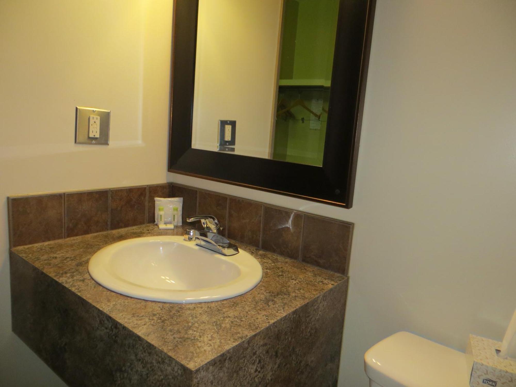 Stampeder Inn Ponoka Room photo