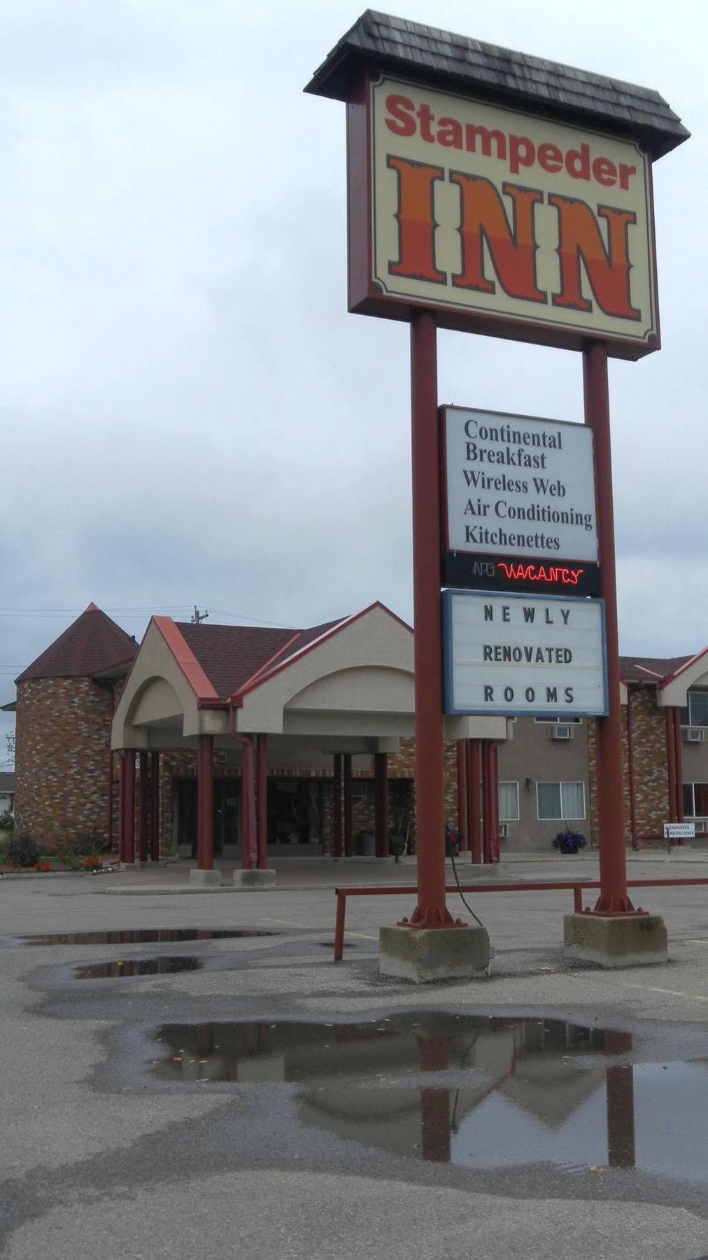 Stampeder Inn Ponoka Exterior photo